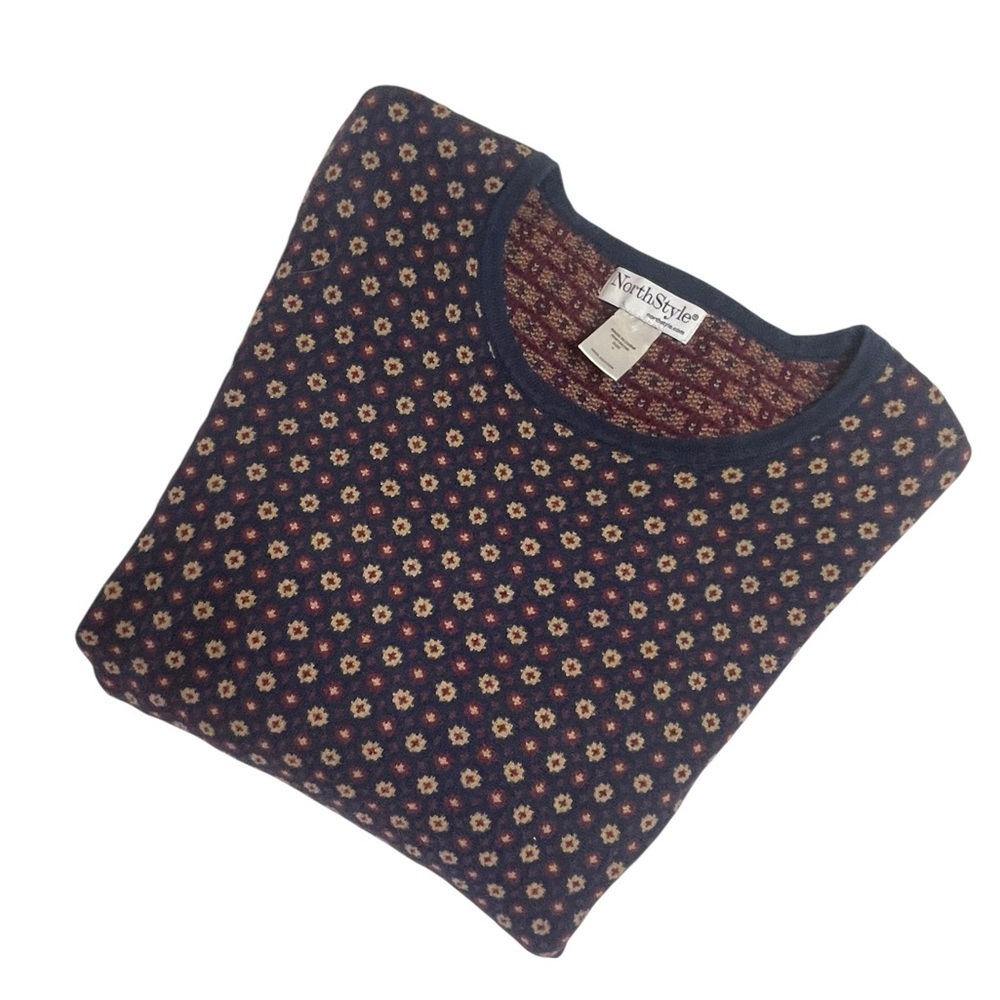 NorthStyle Navy and Burgundy Geometric Crewneck Sweater